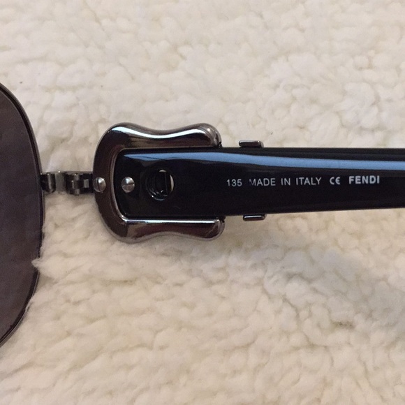 Fendi aviator sunglasses in black main image 4